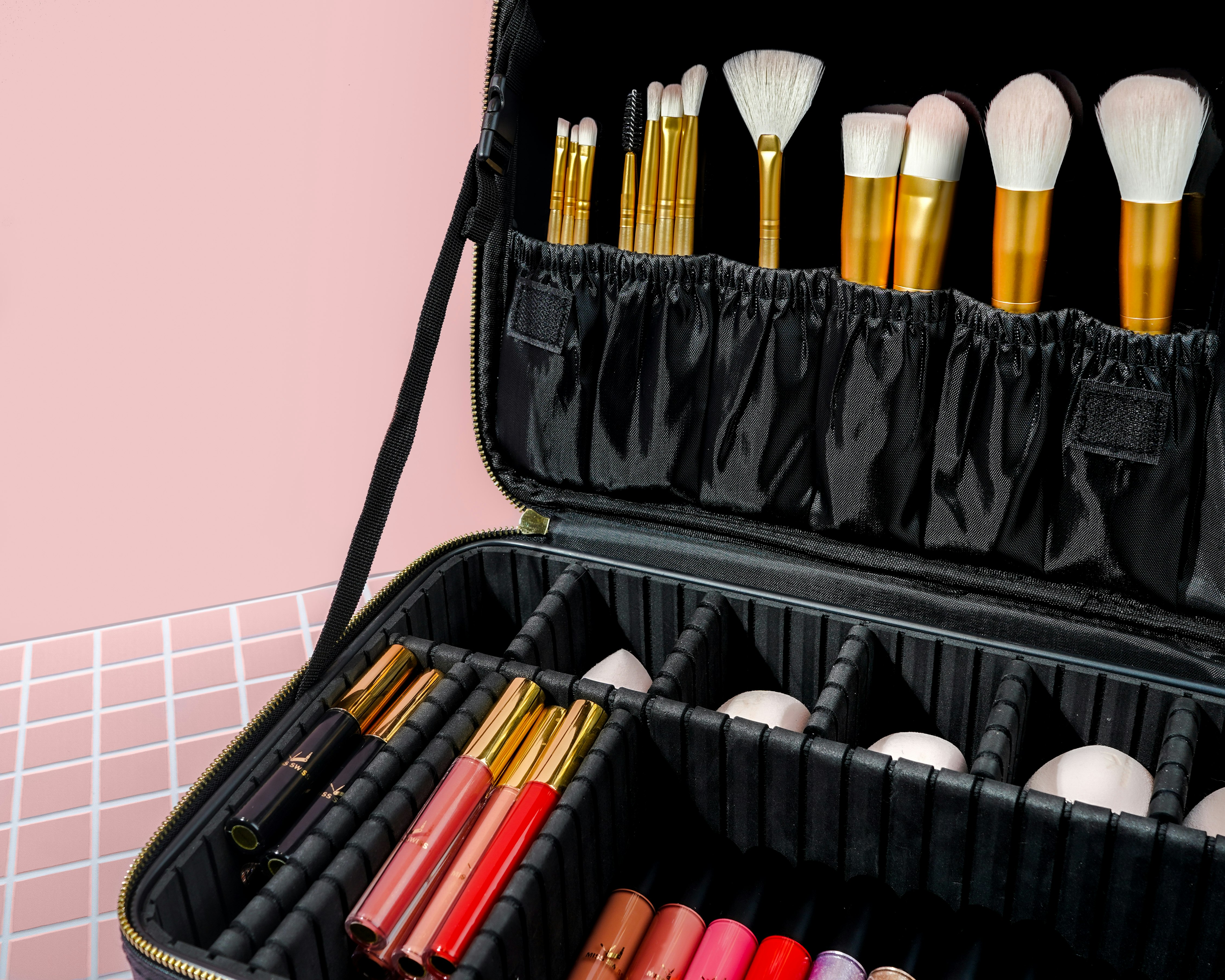 makeup brush set in black bag